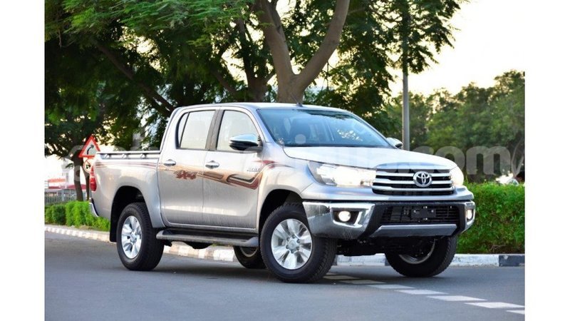 Big with watermark toyota hilux antigua import dubai 1635