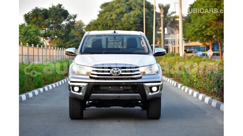 Big with watermark toyota hilux antigua import dubai 1635