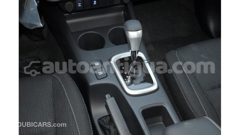 Big with watermark toyota hilux antigua import dubai 1635