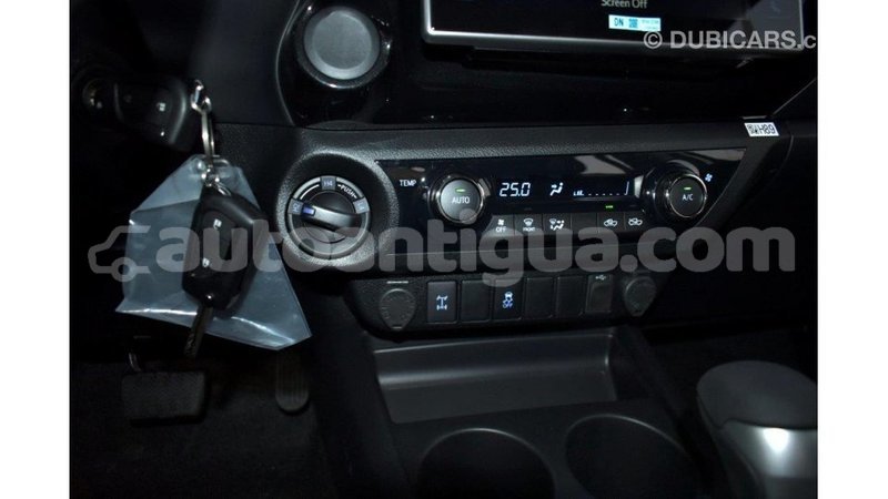 Big with watermark toyota hilux antigua import dubai 1635