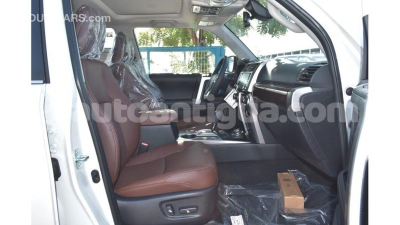 Big with watermark toyota hiace antigua import dubai 1636