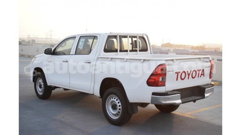 Big with watermark toyota hilux antigua import dubai 1637