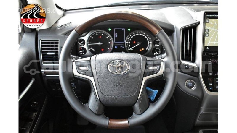 Big with watermark toyota land cruiser antigua import dubai 1640