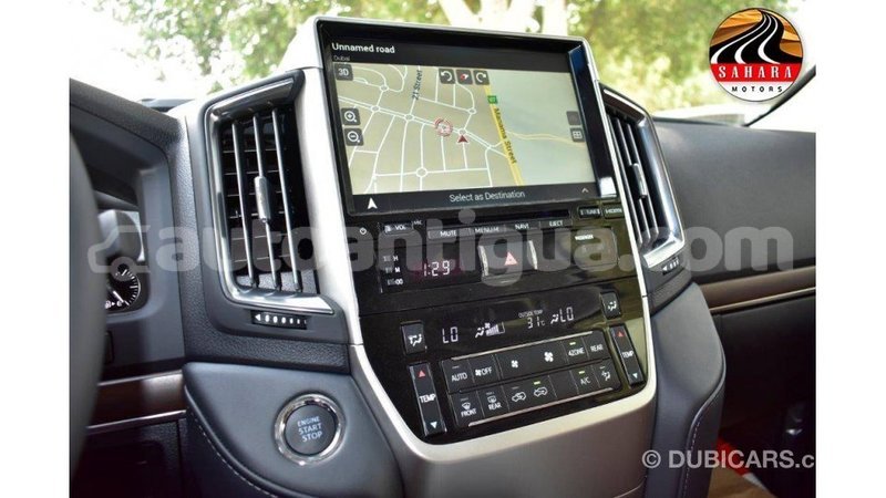 Big with watermark toyota land cruiser antigua import dubai 1640