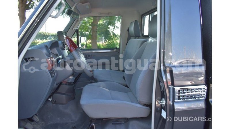 Big with watermark toyota land cruiser antigua import dubai 1643
