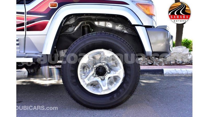 Big with watermark toyota land cruiser antigua import dubai 1644