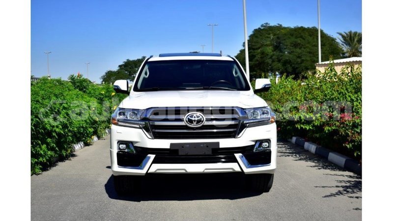 Big with watermark toyota land cruiser antigua import dubai 1645