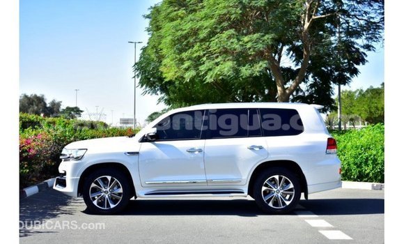 Buy Import Toyota Land Cruiser White Car in Import - Dubai in Antigua Buy Import Toyota Land Cruiser White Car in Import - Dubai in Antigua