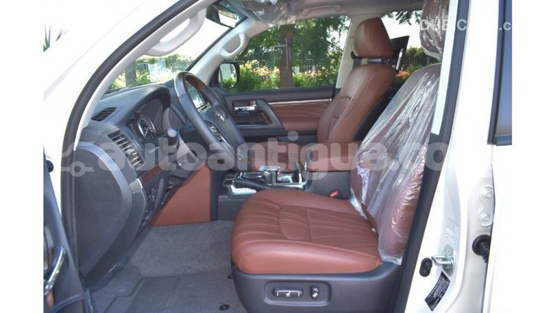 Big with watermark toyota land cruiser antigua import dubai 1645