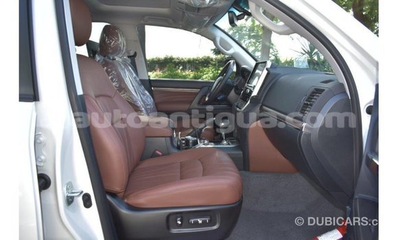 Buy Import Toyota Land Cruiser White Car in Import - Dubai in Antigua Buy Import Toyota Land Cruiser White Car in Import - Dubai in Antigua