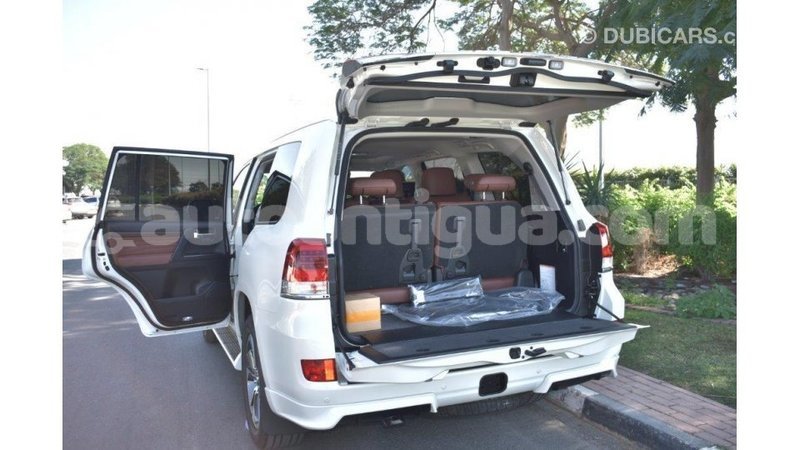 Big with watermark toyota land cruiser antigua import dubai 1645