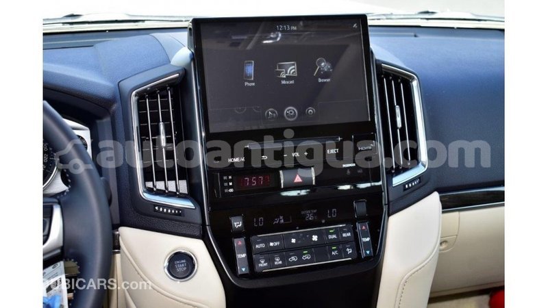 Big with watermark toyota land cruiser antigua import dubai 1646