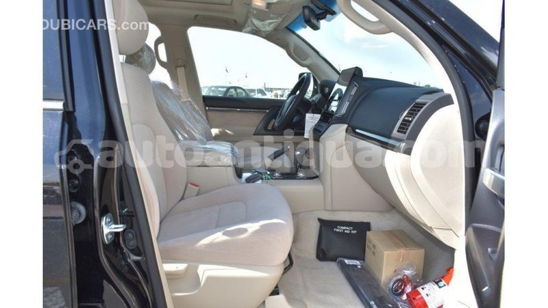Big with watermark toyota land cruiser antigua import dubai 1646