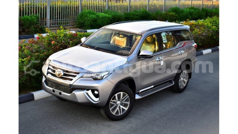 Big with watermark toyota fortuner antigua import dubai 1647