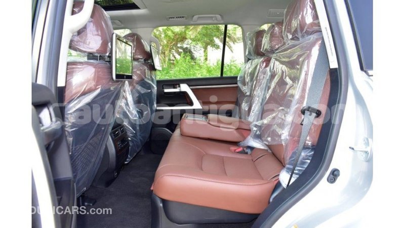 Big with watermark toyota land cruiser antigua import dubai 1648