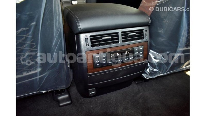 Big with watermark toyota land cruiser antigua import dubai 1648
