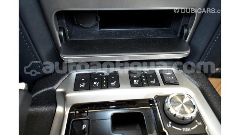 Big with watermark toyota land cruiser antigua import dubai 1648