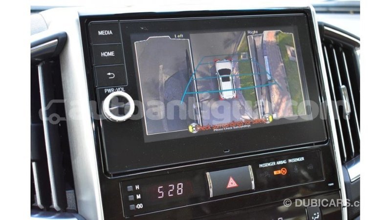 Big with watermark toyota land cruiser antigua import dubai 1648