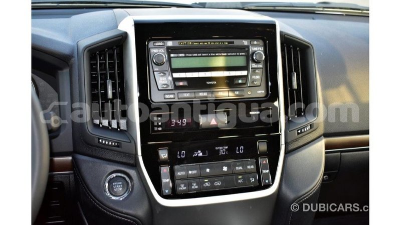 Big with watermark toyota land cruiser antigua import dubai 1649