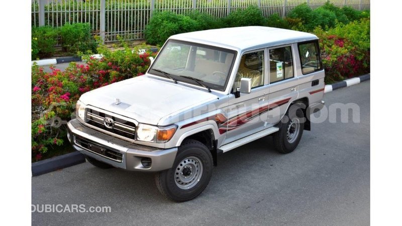 Big with watermark toyota land cruiser antigua import dubai 1650