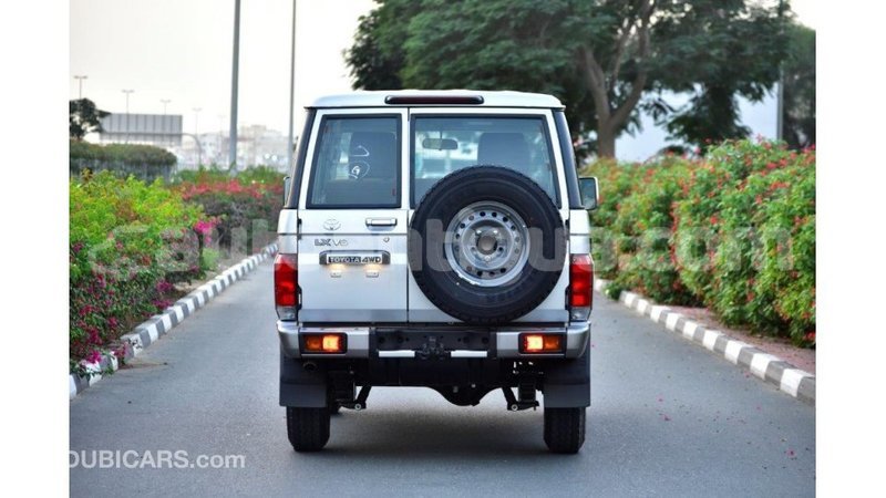 Big with watermark toyota land cruiser antigua import dubai 1650