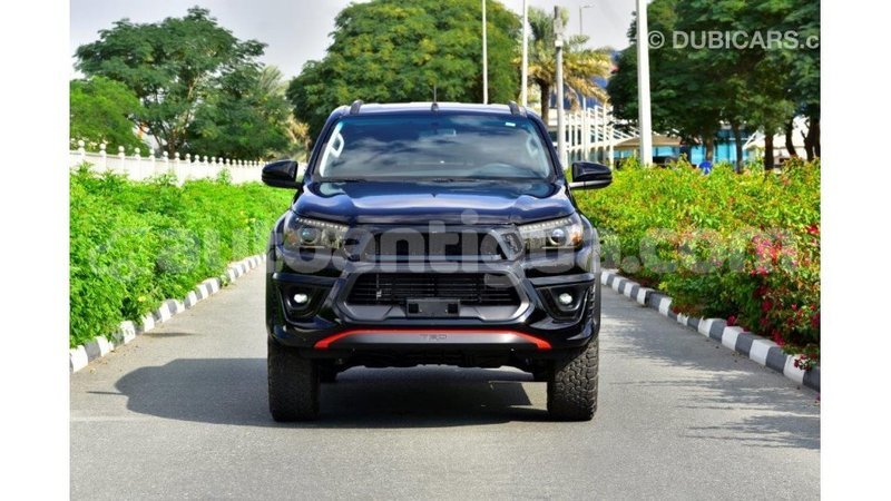 Big with watermark toyota hilux antigua import dubai 1651