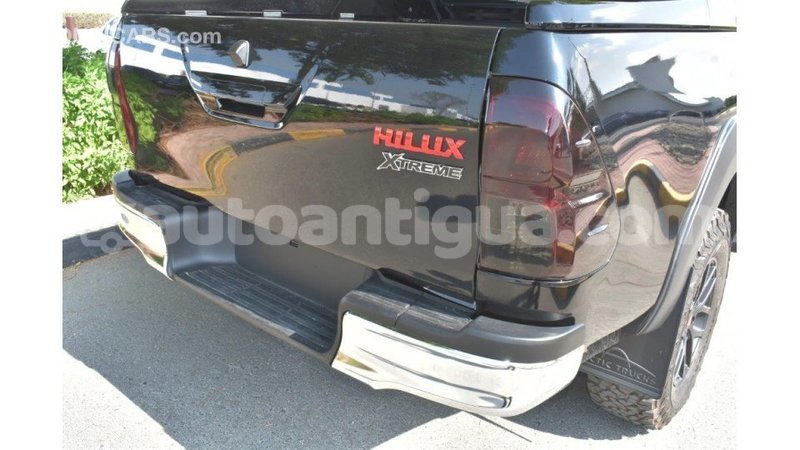 Big with watermark toyota hilux antigua import dubai 1651