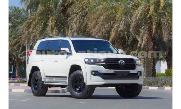 Buy Import Toyota Land Cruiser White Car in Import - Dubai in Antigua Buy Import Toyota Land Cruiser White Car in Import - Dubai in Antigua