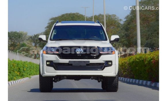 Buy Import Toyota Land Cruiser White Car in Import - Dubai in Antigua Buy Import Toyota Land Cruiser White Car in Import - Dubai in Antigua