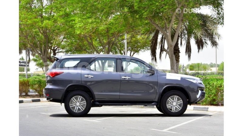 Big with watermark toyota fortuner antigua import dubai 1657