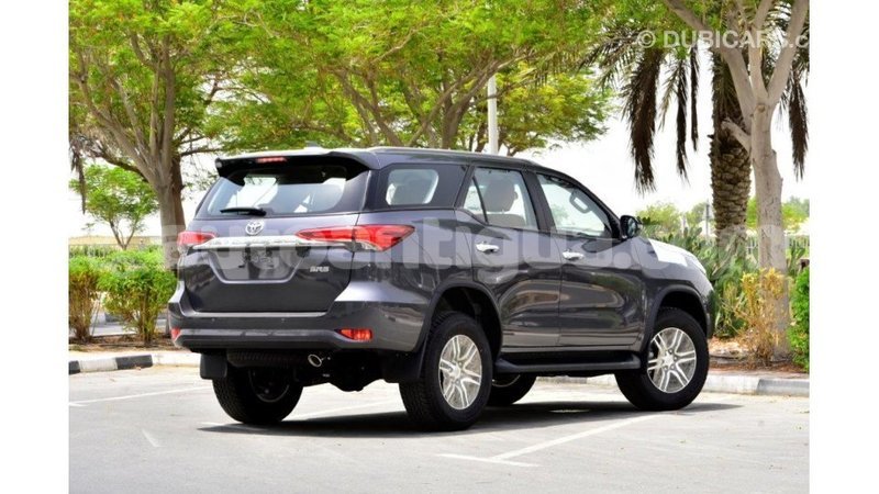 Big with watermark toyota fortuner antigua import dubai 1657