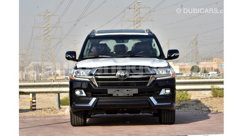 Big with watermark toyota land cruiser antigua import dubai 1658