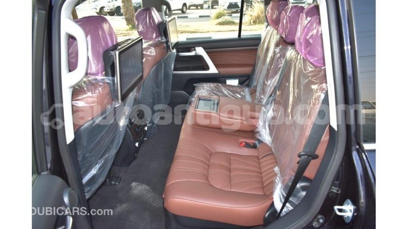 Big with watermark toyota land cruiser antigua import dubai 1658