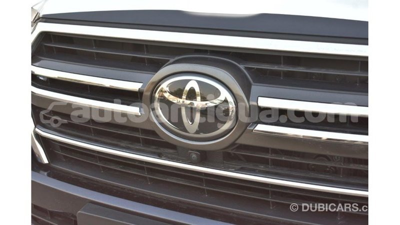 Big with watermark toyota land cruiser antigua import dubai 1658