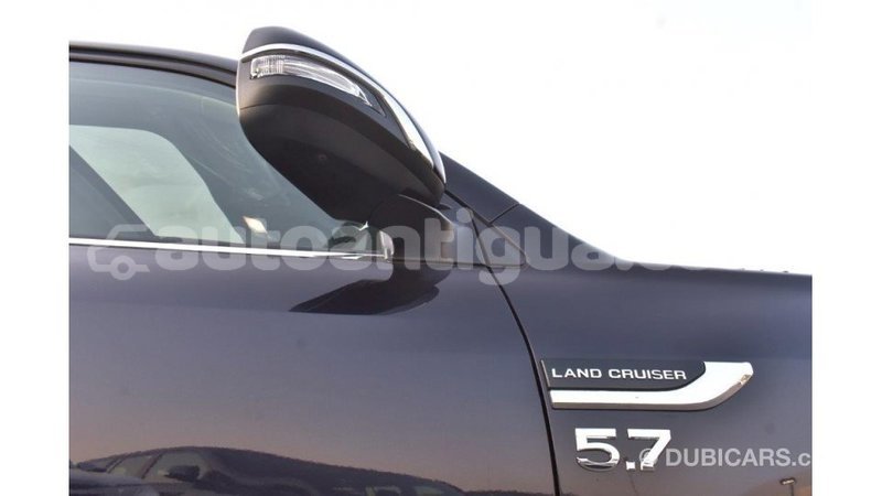 Big with watermark toyota land cruiser antigua import dubai 1658