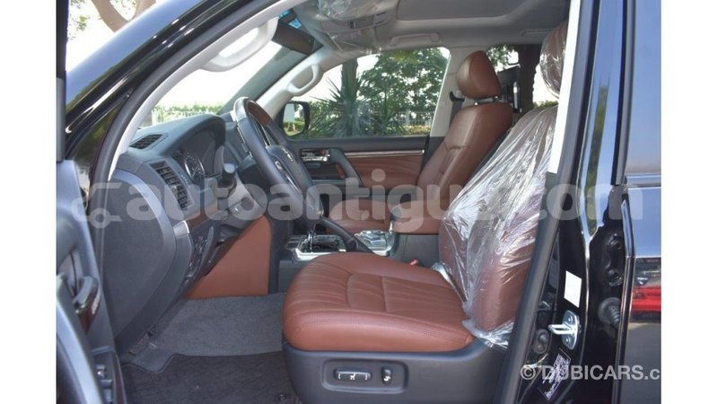 Big with watermark toyota land cruiser antigua import dubai 1663