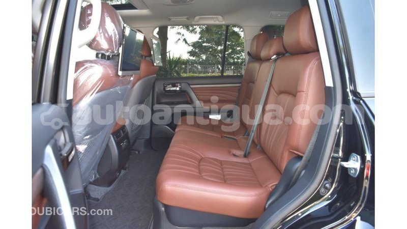 Big with watermark toyota land cruiser antigua import dubai 1663