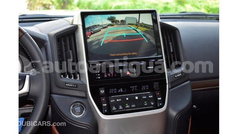 Big with watermark toyota land cruiser antigua import dubai 1663