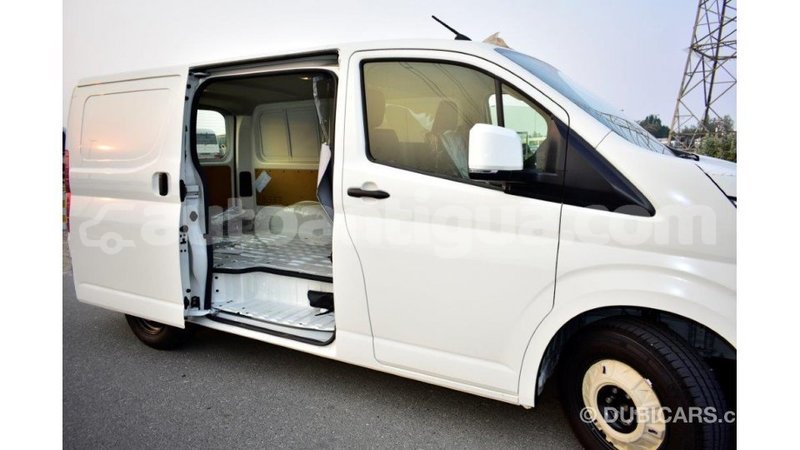 Big with watermark toyota hiace antigua import dubai 1665