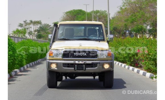 Buy Import Toyota Land Cruiser Beige Car in Import - Dubai in Antigua Buy Import Toyota Land Cruiser Beige Car in Import - Dubai in Antigua