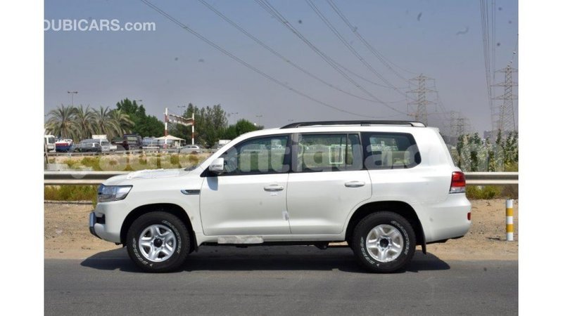 Big with watermark toyota land cruiser antigua import dubai 1668
