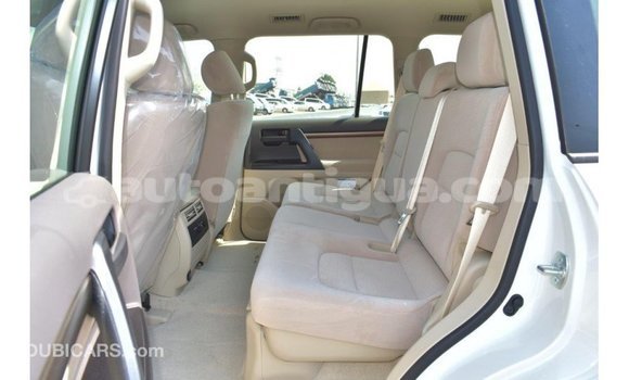 Buy Import Toyota Land Cruiser White Car in Import - Dubai in Antigua Buy Import Toyota Land Cruiser White Car in Import - Dubai in Antigua
