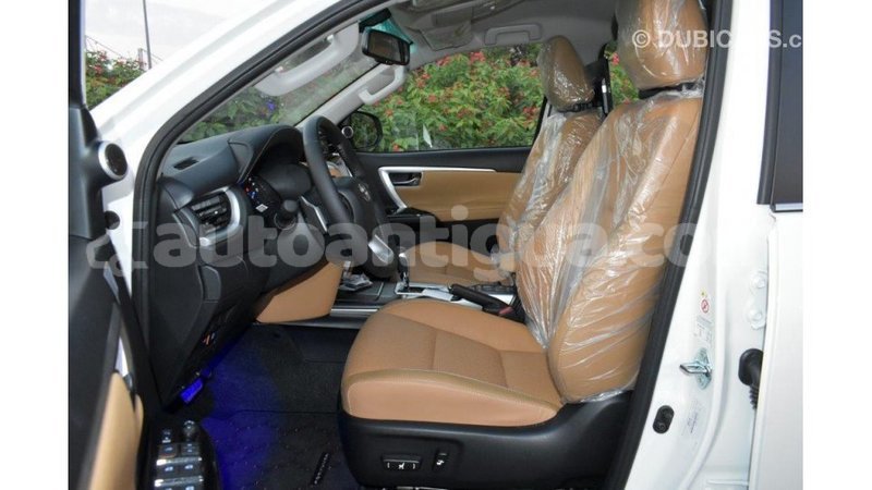 Big with watermark toyota fortuner antigua import dubai 1669