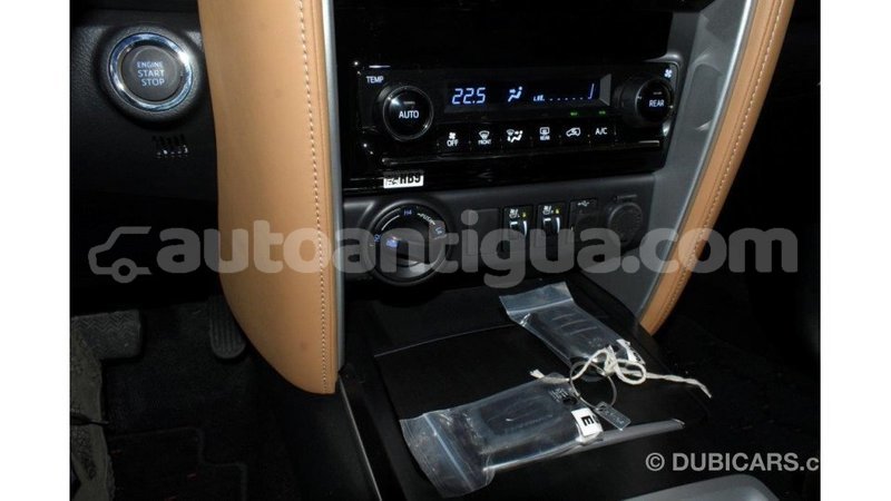 Big with watermark toyota fortuner antigua import dubai 1669