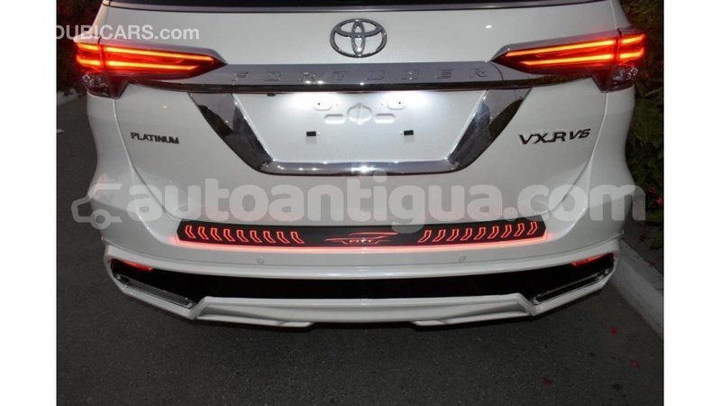 Big with watermark toyota fortuner antigua import dubai 1669