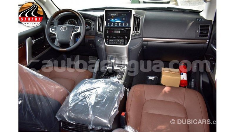 Big with watermark toyota land cruiser antigua import dubai 1670