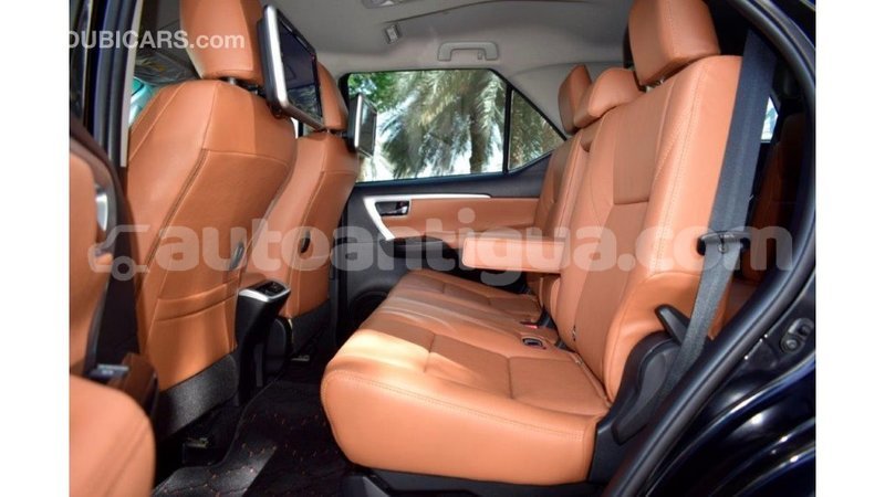 Big with watermark toyota fortuner antigua import dubai 1671