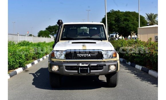 Buy Import Toyota Land Cruiser Beige Car in Import - Dubai in Antigua Buy Import Toyota Land Cruiser Beige Car in Import - Dubai in Antigua