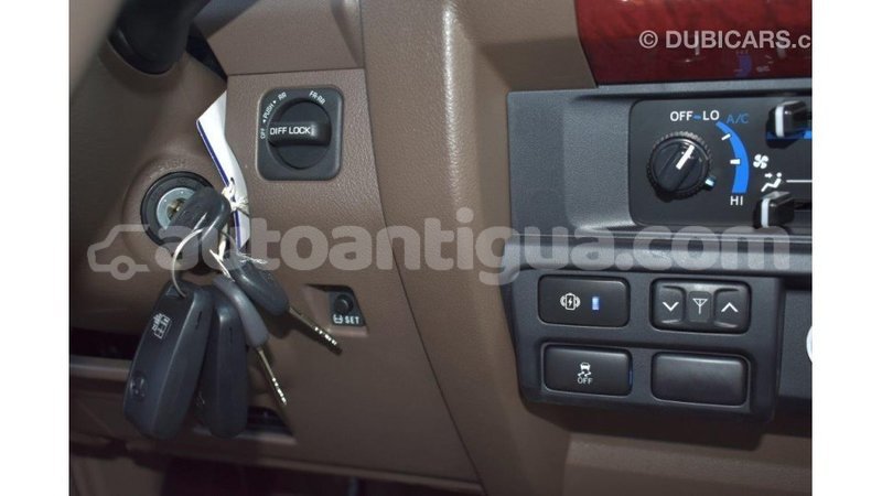 Big with watermark toyota land cruiser antigua import dubai 1673