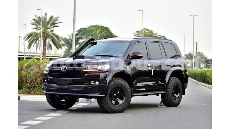 Big with watermark toyota land cruiser antigua import dubai 1680
